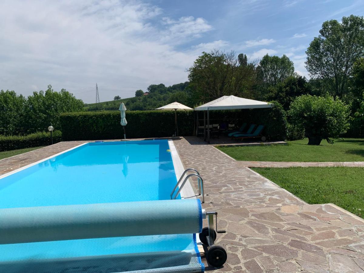 Apart-Agriturismo "La Colomba" Nizza Monferrato Luaran gambar