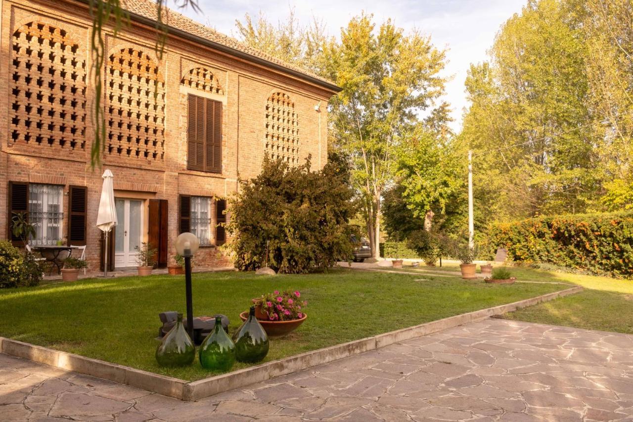 Apart-Agriturismo "La Colomba" Nizza Monferrato Luaran gambar